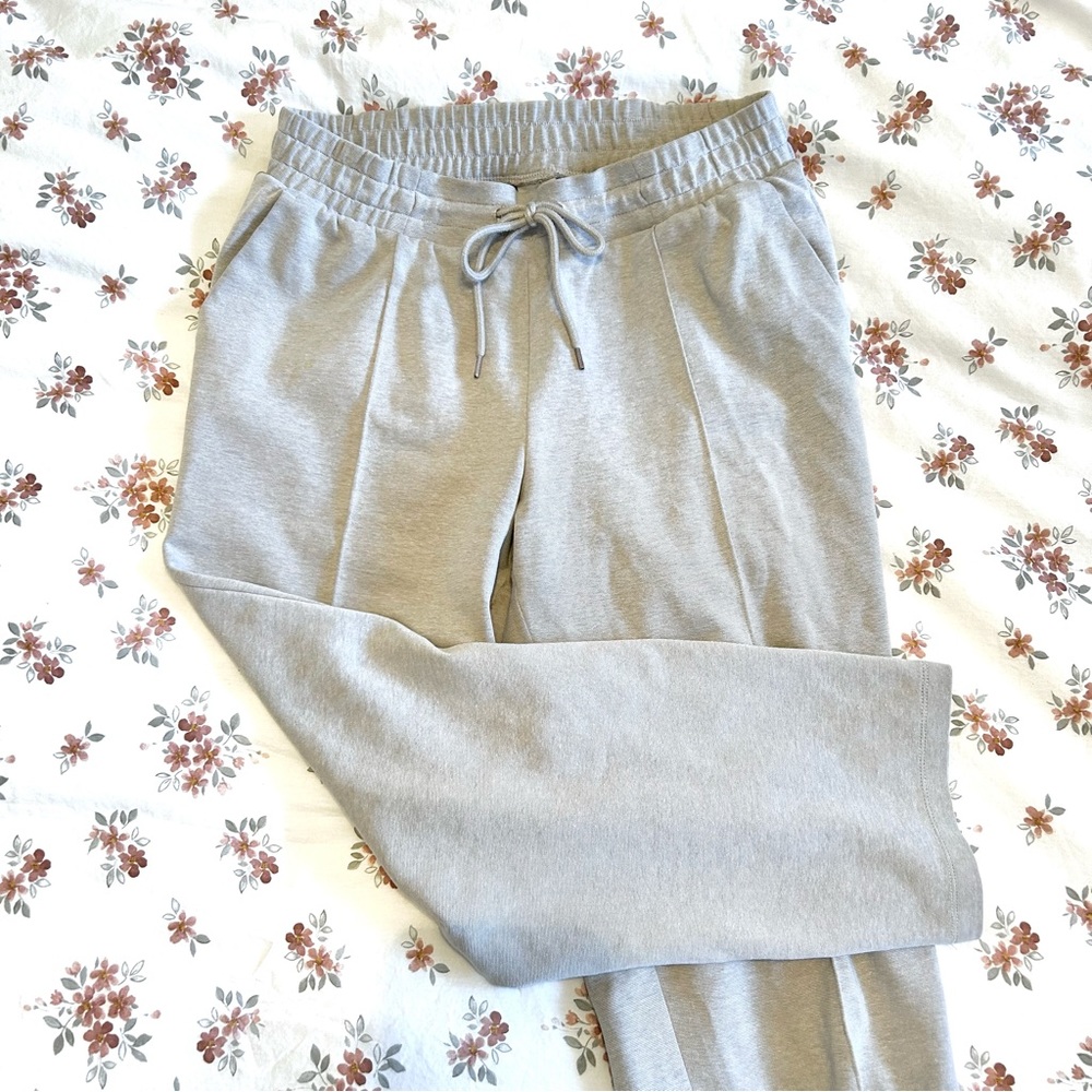 Target Gray Tapered 7/8 Sweatpants/Joggers